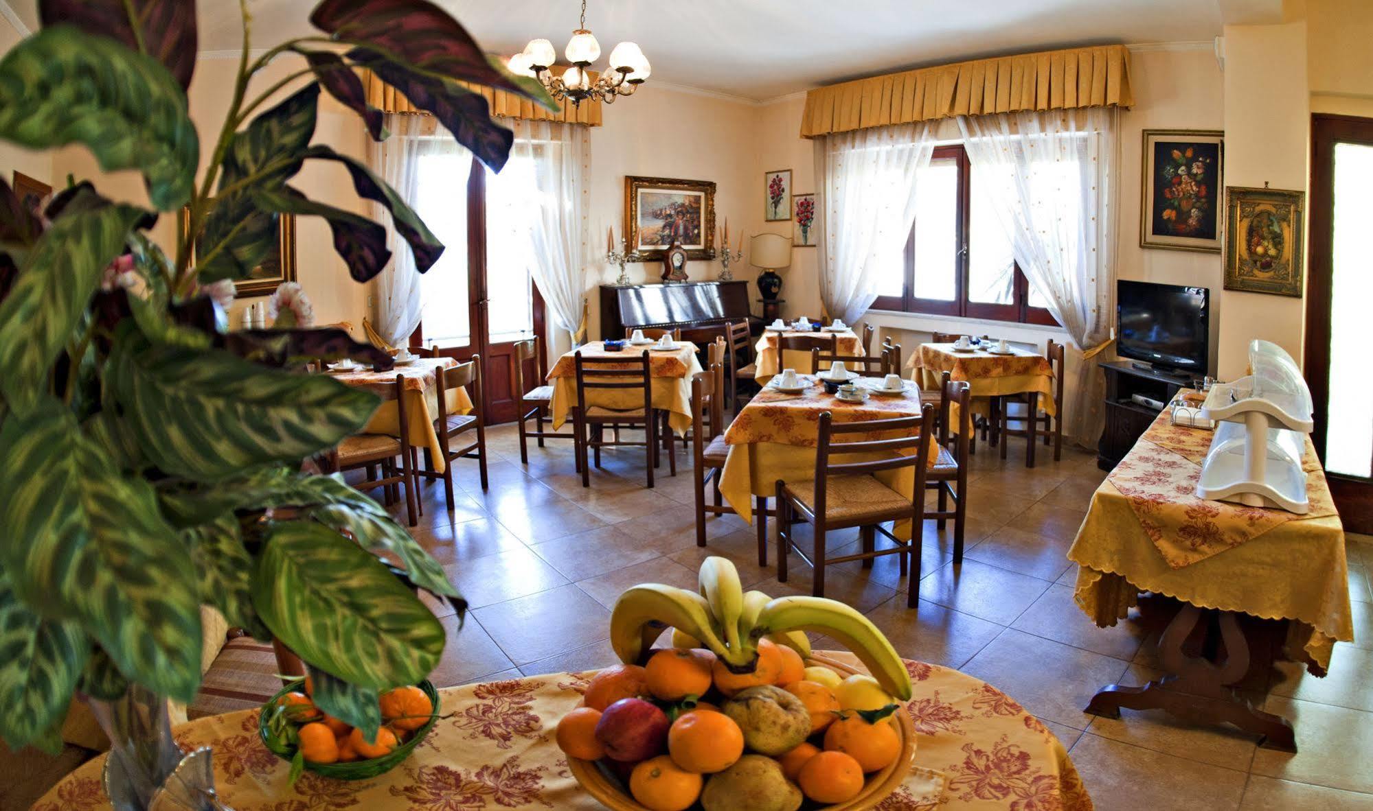 Villa Santantonio Giardini Naxos Exterior foto